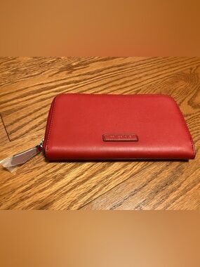 Brand New Vera Bradley Red Zip-Around Wallet